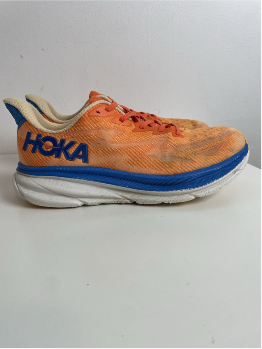 Hoka Clifton 9 Running Shoes Mens Size 10.5 D 1127895 Vibrant Orange Impala